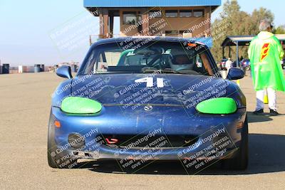 media/Oct-29-2022-CalClub SCCA (Sat) [[e05833b2e9]]/Around the Pits/